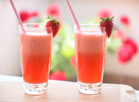 Recept za sok od naranči i jagoda