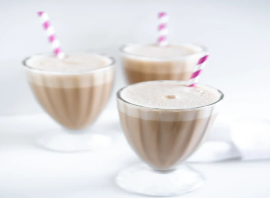 Recept za sok od banane limuna i jabuke