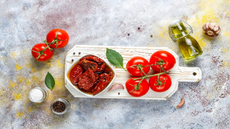 Pečene crvene paprike sa paradaizom