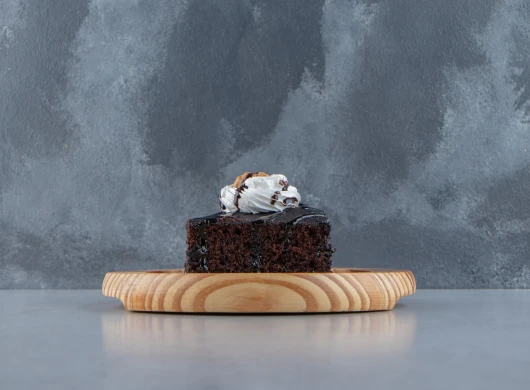 Kremasta čokoladna torta sa lješnjacima bez brašna