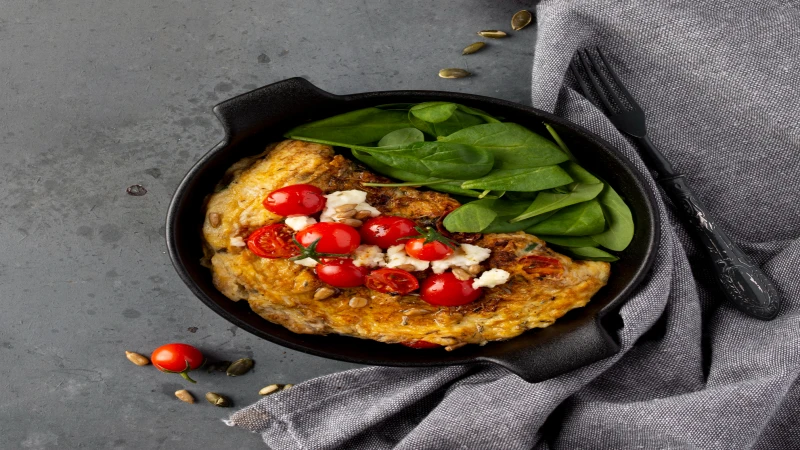 Omlet sa feta sirom i šeri paradaizom