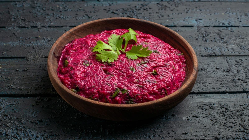 Salata od cvekle limuna i bijelog luka
