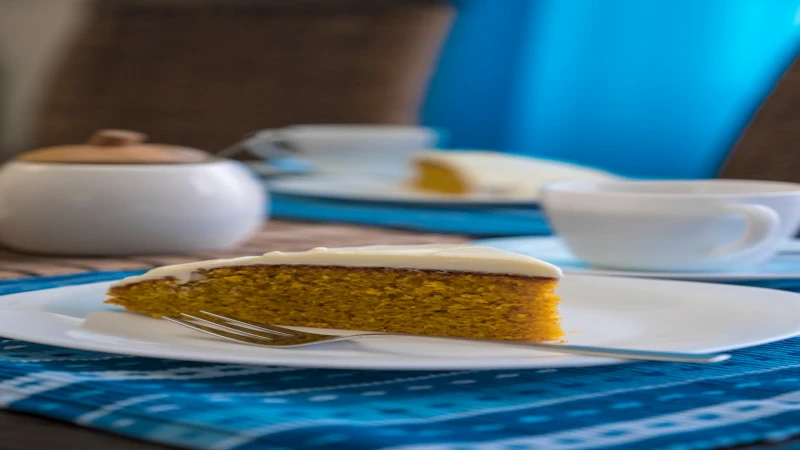 Sočni kolač sa mrkvom i orasima