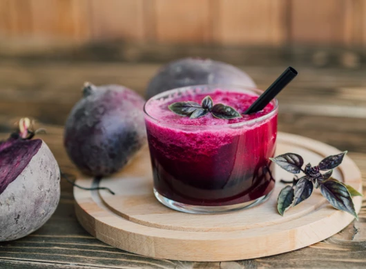 Vitaminski sok sa cveklom, jabukom, ceelrom, mrkvom i limunom