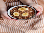 Čokoladna zobena kaša sa chia sjemenkama