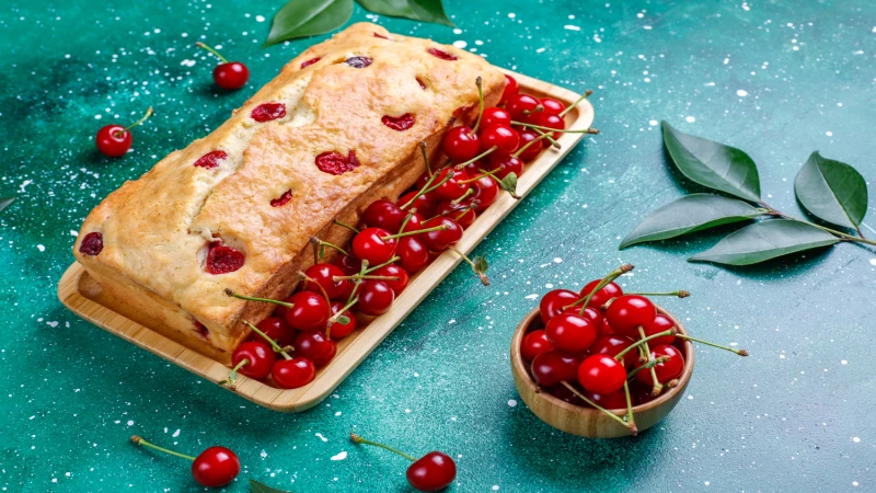 Banana kruh sa trešnjama