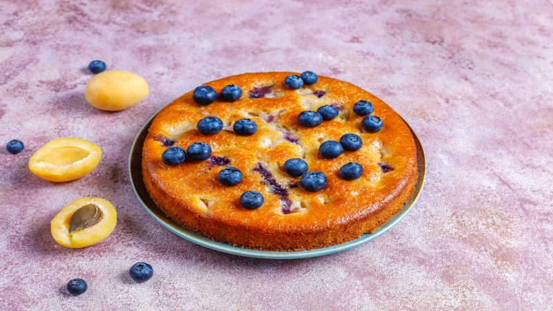 Kolač sa borovnicama i kajsijama