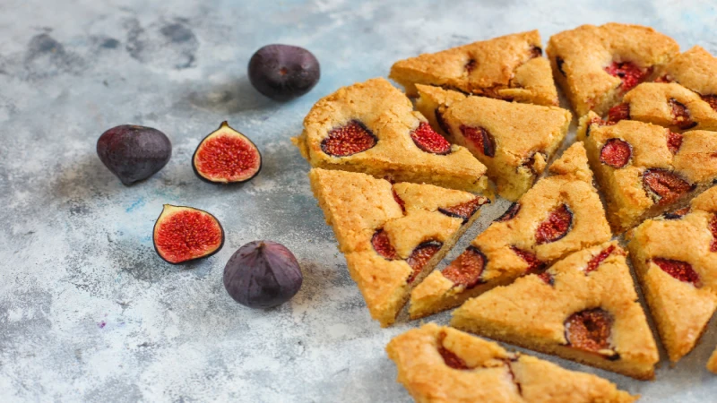 Žuti kolač sa smokvama