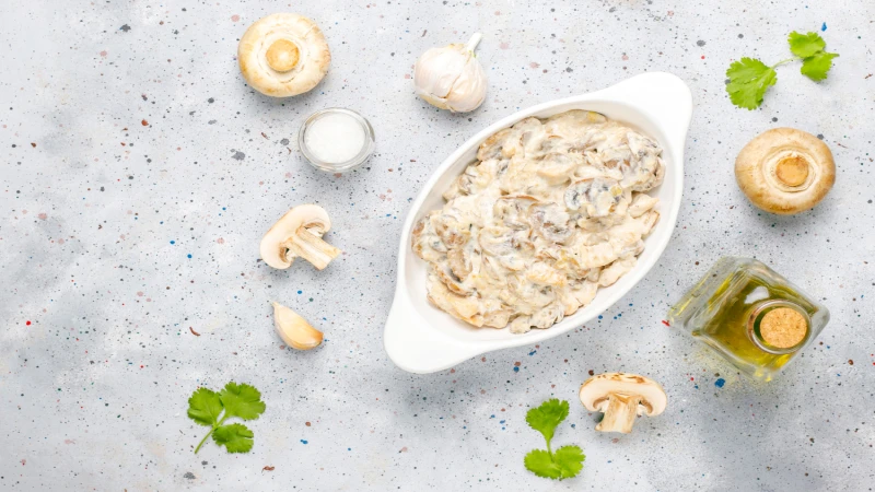 Umak sa gljivama, vrhnjem i parmezanom