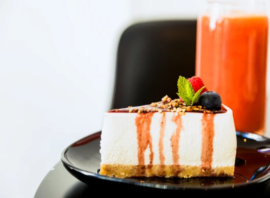 Cheesecake sa mrkvom, orasima  i bijelom čokoladom