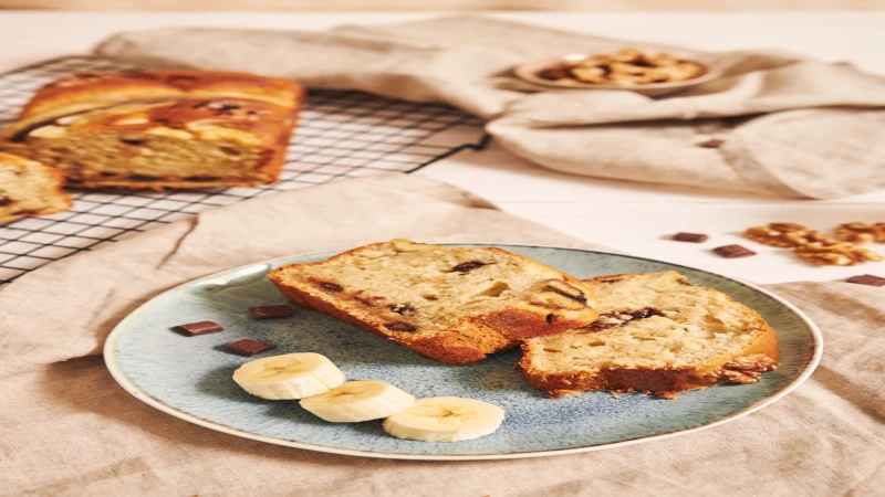 Banana kruh sa orasima i brusnicom