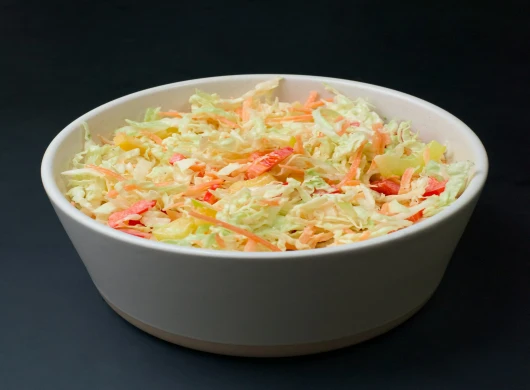 Osvježavajuća kupus salata sa jogurtom