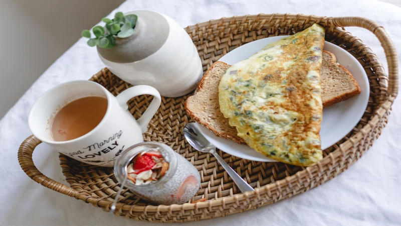 Omlet sa tunjevinom, povrćem i sirom