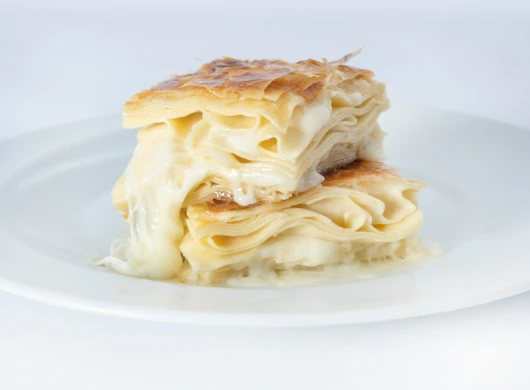 Brza pita od piletine sa kupovnim korama