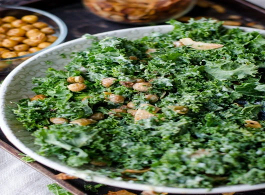 Najzdravija salata sa keljom narančom i avokadom