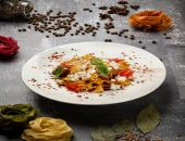 Jednostavna tjestenina s feta sirom i svježim paradajzom