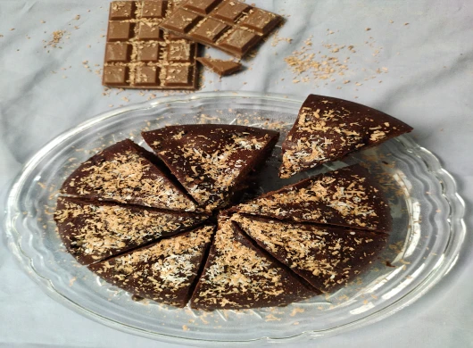 Kinder bueno torta bez pečenja