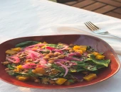 Salata od avokada i slanutka