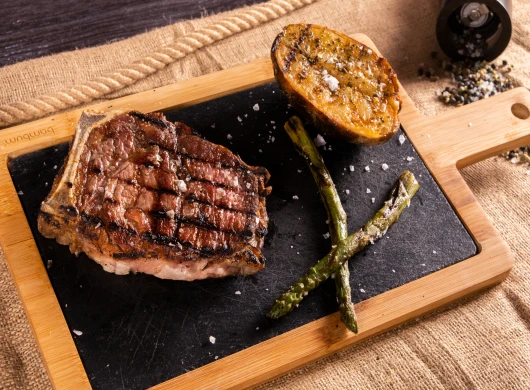 Recept za ramstek sa roštilja sa mladim lukom
