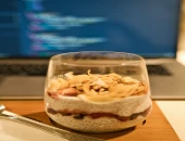 Slatki griz sa makom i jabukama